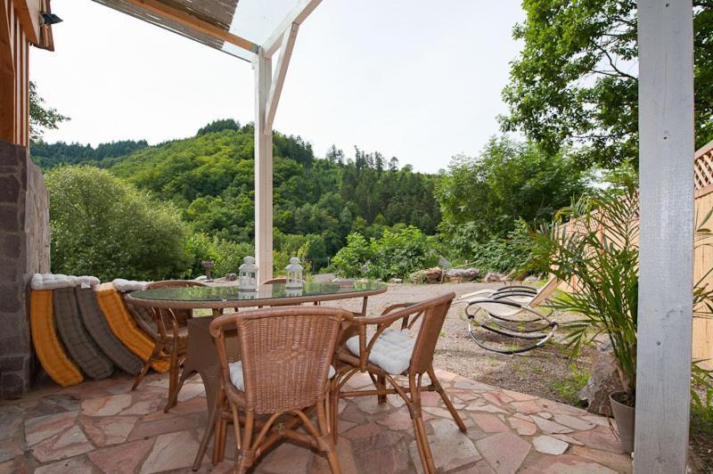Stahl - Mit Pool Ferienhaus *